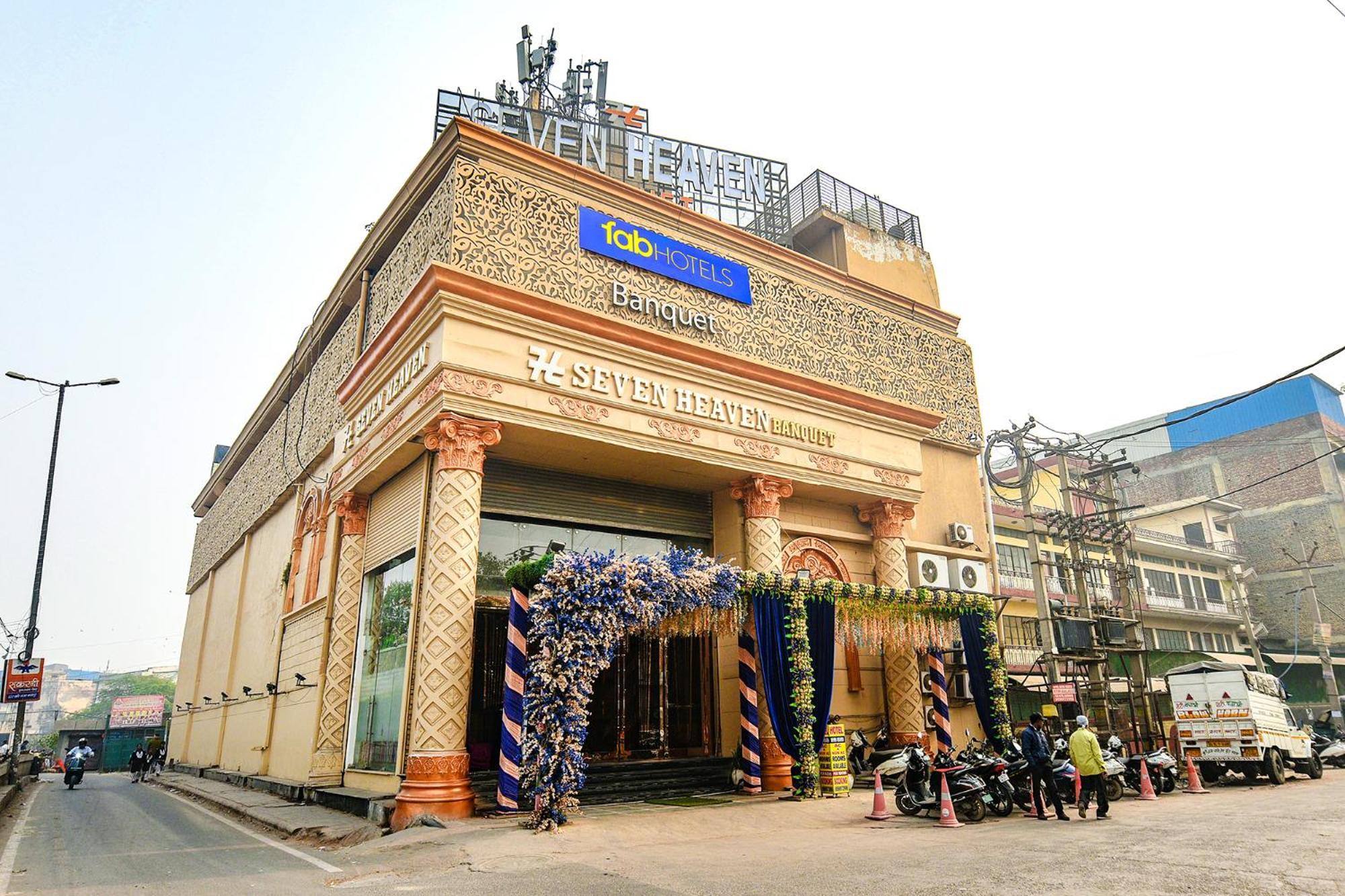 Fabexpress Seven Heaven Hotel New Delhi Exterior photo